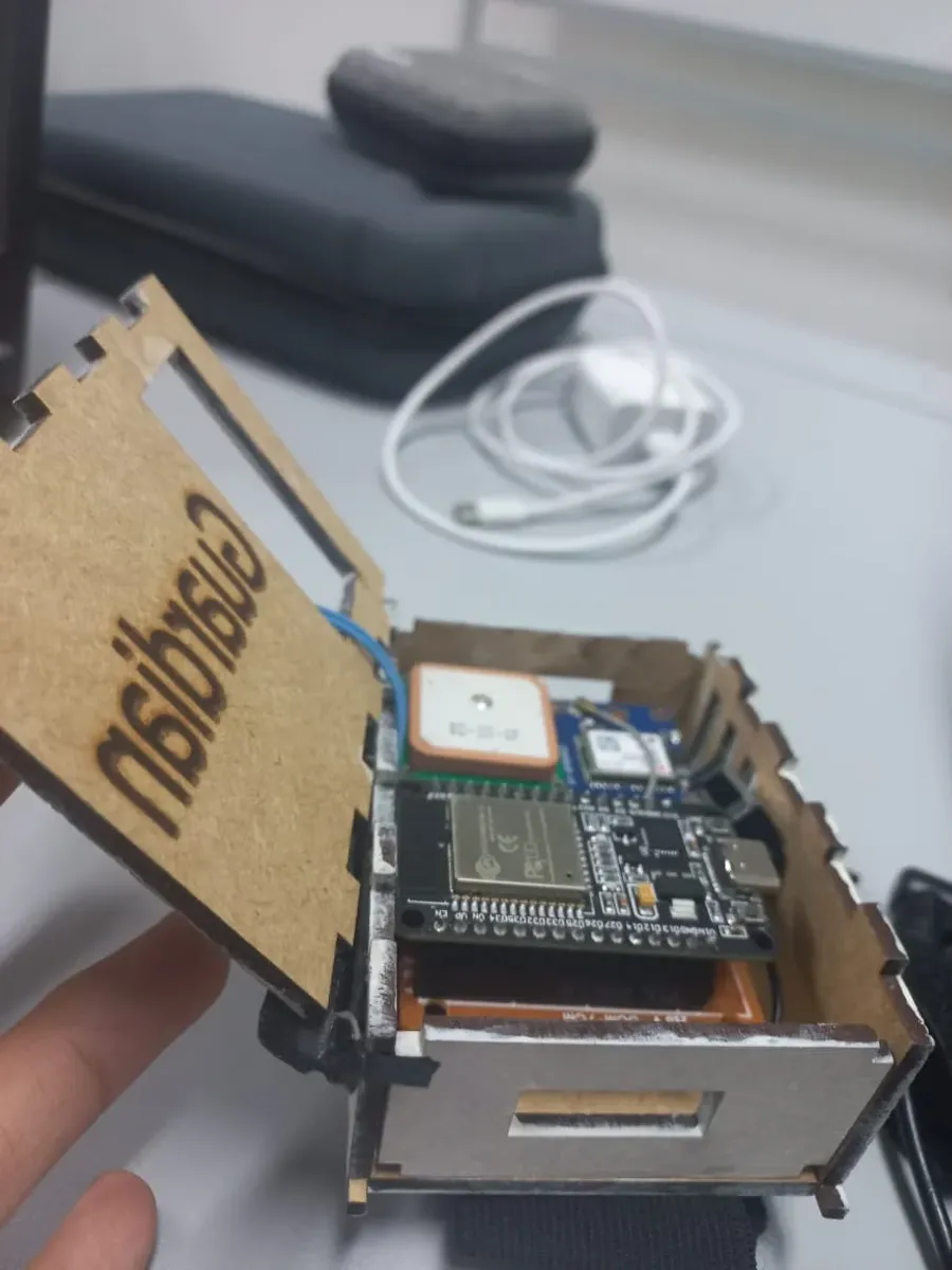 Prototipo físico del dispositivo Guardian